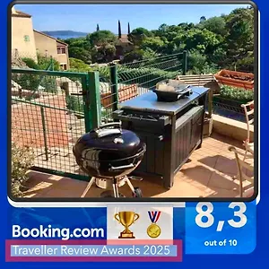 Appartement Vue Au Loin Maisonnette équipée Pour 4 Personnes Avec Piscine Clim Wifi Vélos Tv Barbecues, Cavalaire-sur-Mer